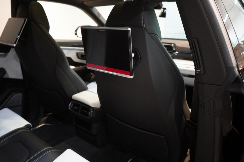 ランボルギーニ ウルス ベースグレード 左H カーボンエクステリア&インテリア パノラマルーフ Bang&Olufsen 中古車 中古車