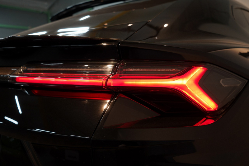 ランボルギーニ ウルス ベースグレード 左H カーボンエクステリア&インテリア パノラマルーフ Bang&Olufsen 中古車 中古車