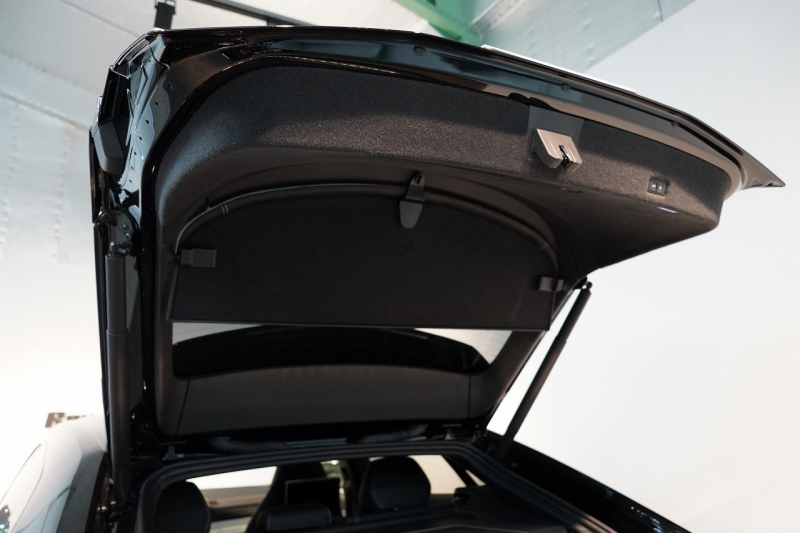 ランボルギーニ ウルス ベースグレード 左H カーボンエクステリア&インテリア パノラマルーフ Bang&Olufsen 中古車 中古車