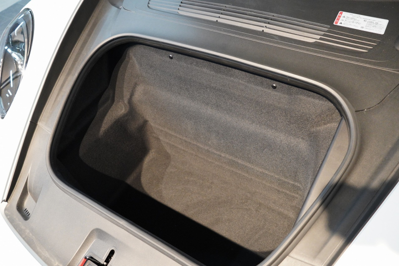 ポルシェ 911(Type992) Carrera GTS Cabriolet オールレザーインテリア（グラファイトブルー） ベンチレーション  中古車