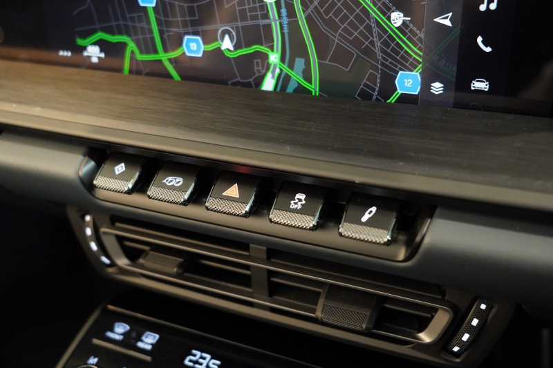 ポルシェ 911(Type992) Carrera GTS Cabriolet オールレザーインテリア（グラファイトブルー） ベンチレーション  中古車