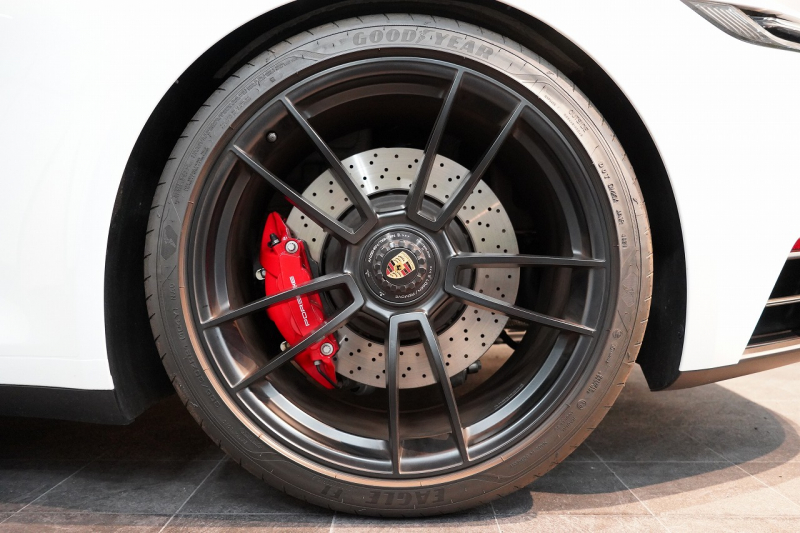 ポルシェ 911(Type992) Carrera GTS Cabriolet オールレザーインテリア（グラファイトブルー） ベンチレーション  中古車