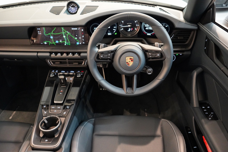 ポルシェ 911(Type992) Carrera GTS Cabriolet オールレザーインテリア（グラファイトブルー） ベンチレーション  中古車