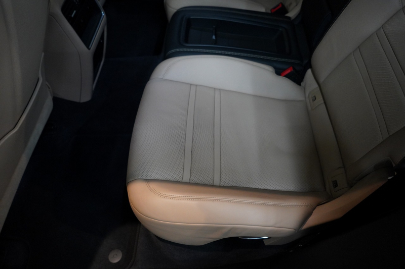 ポルシェ カイエンクーペ Turbo Tiptronic-S 延長保証2025年11月迄 PSMP付 PCSB ツートンレザーインテリア スポーツエグゾースト マトリクスLED 中古車 中古車