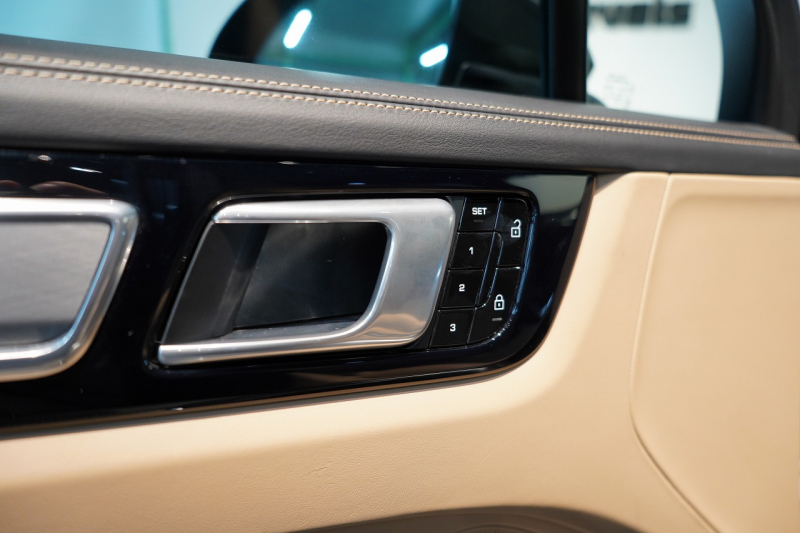 ポルシェ カイエンクーペ Turbo Tiptronic-S 延長保証2025年11月迄 PSMP付 PCSB ツートンレザーインテリア スポーツエグゾースト マトリクスLED 中古車 中古車