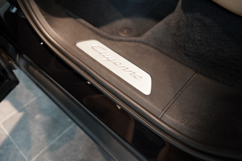 ポルシェ カイエンクーペ Turbo Tiptronic-S 延長保証2025年11月迄 PSMP付 PCSB ツートンレザーインテリア スポーツエグゾースト マトリクスLED 中古車 中古車