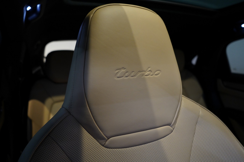 ポルシェ カイエンクーペ Turbo Tiptronic-S 延長保証2025年11月迄 PSMP付 PCSB ツートンレザーインテリア スポーツエグゾースト マトリクスLED 中古車 中古車