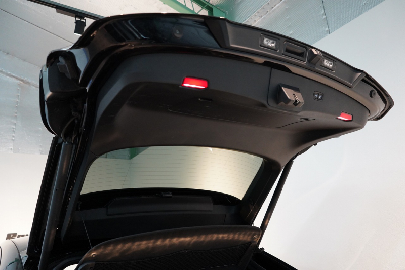 ポルシェ カイエンクーペ Turbo Tiptronic-S 延長保証2025年11月迄 PSMP付 PCSB ツートンレザーインテリア スポーツエグゾースト マトリクスLED 中古車 中古車