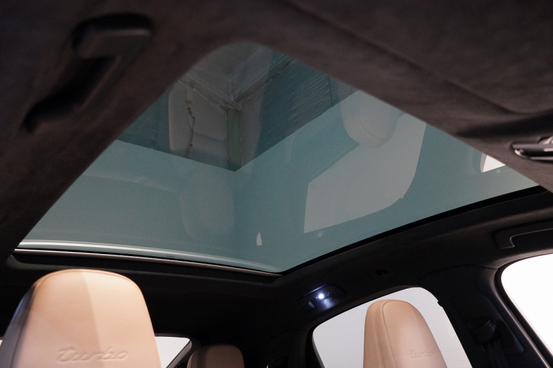 ポルシェ カイエンクーペ Turbo Tiptronic-S 延長保証2025年11月迄 PSMP付 PCSB ツートンレザーインテリア スポーツエグゾースト マトリクスLED 中古車 中古車