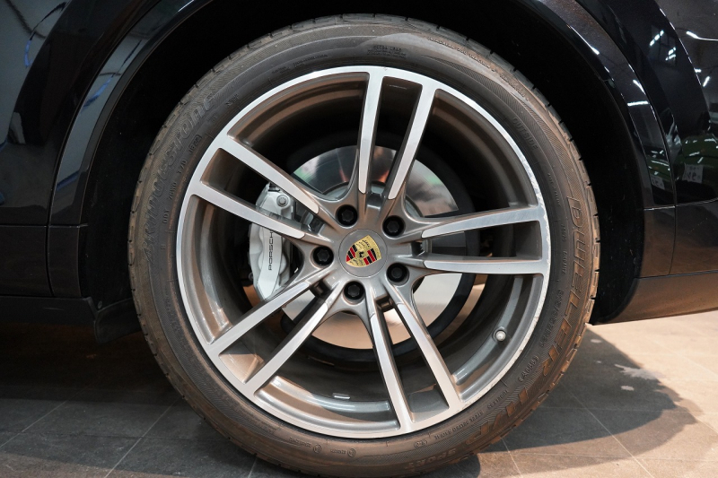 ポルシェ カイエンクーペ Turbo Tiptronic-S 延長保証2025年11月迄 PSMP付 PCSB ツートンレザーインテリア スポーツエグゾースト マトリクスLED 中古車 中古車