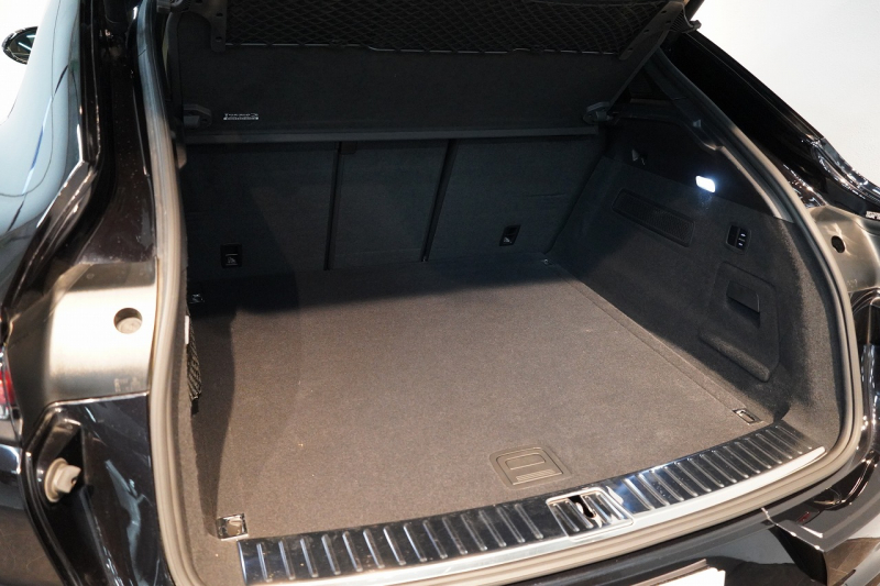 ポルシェ カイエンクーペ Turbo Tiptronic-S 延長保証2025年11月迄 PSMP付 PCSB ツートンレザーインテリア スポーツエグゾースト マトリクスLED 中古車 中古車