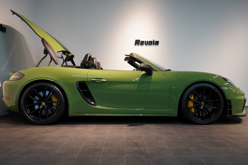 ポルシェ 718スパイダー 6MT ワンオーナー 左H PTSカラー/オリーブグリーン PCCB レザーインテリア 中古車 中古車