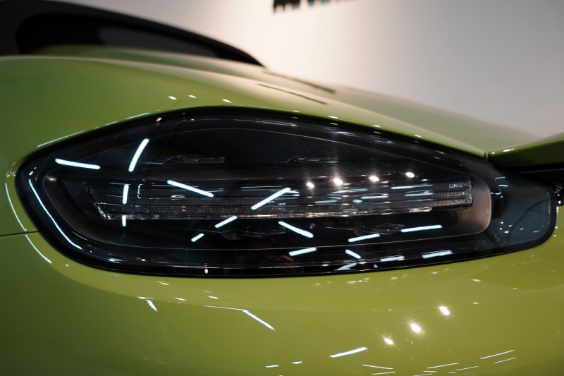 ポルシェ 718スパイダー 6MT ワンオーナー 左H PTSカラー/オリーブグリーン PCCB レザーインテリア 中古車 中古車