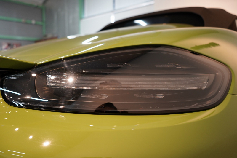 ポルシェ 718スパイダー 6MT ワンオーナー 左H PTSカラー/オリーブグリーン PCCB レザーインテリア 中古車 中古車