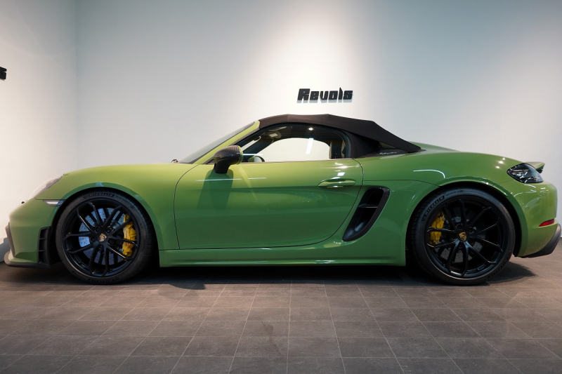 ポルシェ 718スパイダー 6MT ワンオーナー 左H PTSカラー/オリーブグリーン PCCB レザーインテリア 中古車 中古車