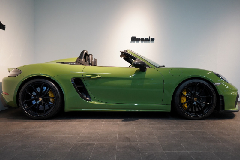 ポルシェ 718スパイダー 6MT ワンオーナー 左H PTSカラー/オリーブグリーン PCCB レザーインテリア 中古車 中古車