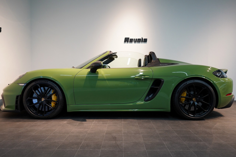 ポルシェ 718スパイダー 6MT ワンオーナー 左H PTSカラー/オリーブグリーン PCCB レザーインテリア 中古車 中古車