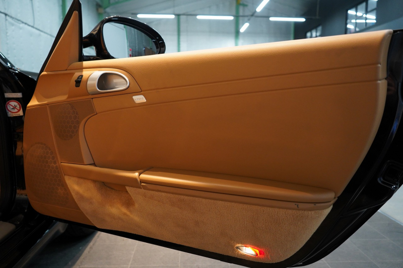 ポルシェ ボクスター(Type987) PDK 後期モデル 左H スポーツクロノ バサルトブラック PC入庫歴17回 中古車 中古車