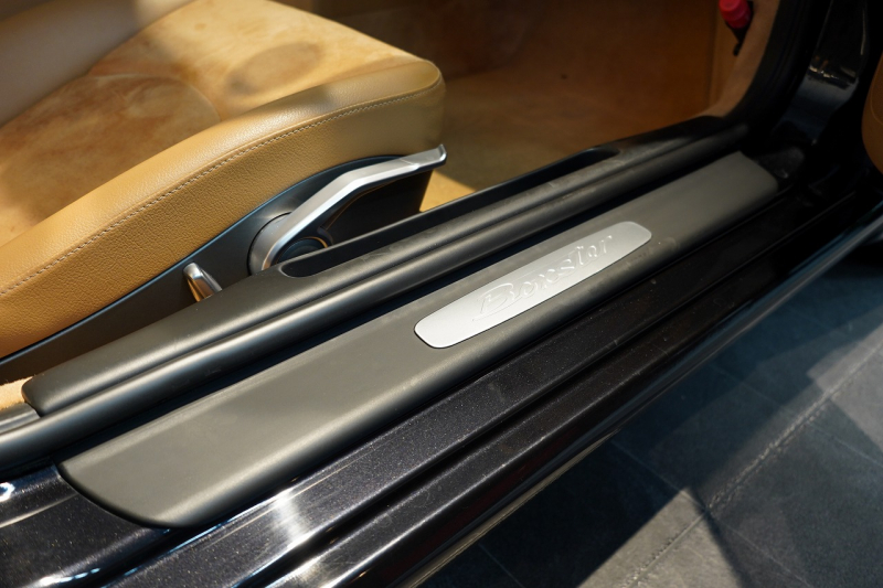 ポルシェ ボクスター(Type987) PDK 後期モデル 左H スポーツクロノ バサルトブラック PC入庫歴17回 中古車 中古車