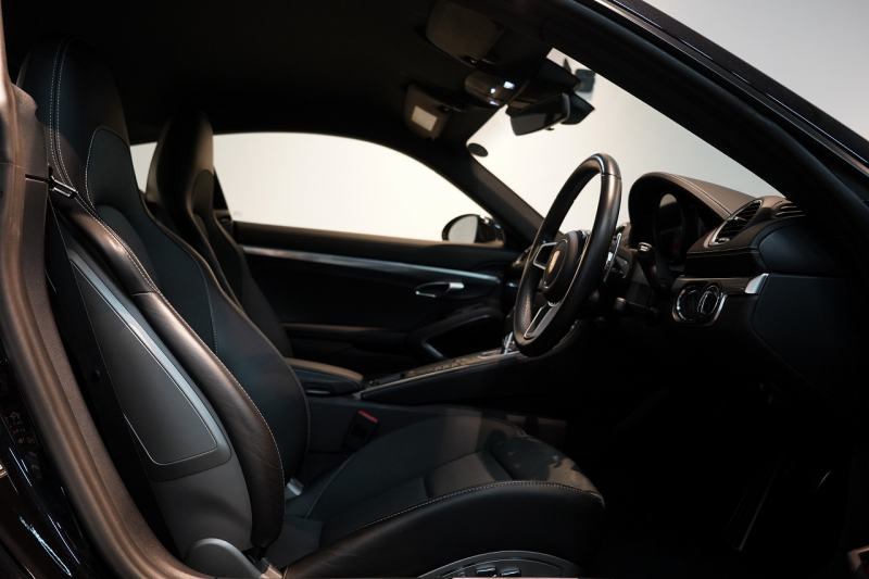 ポルシェ 718 ケイマン S PDK スポクロ スポエグ レザーインテリア×Sport-Tex PDLS+付LEDヘッドライト 中古車 中古車