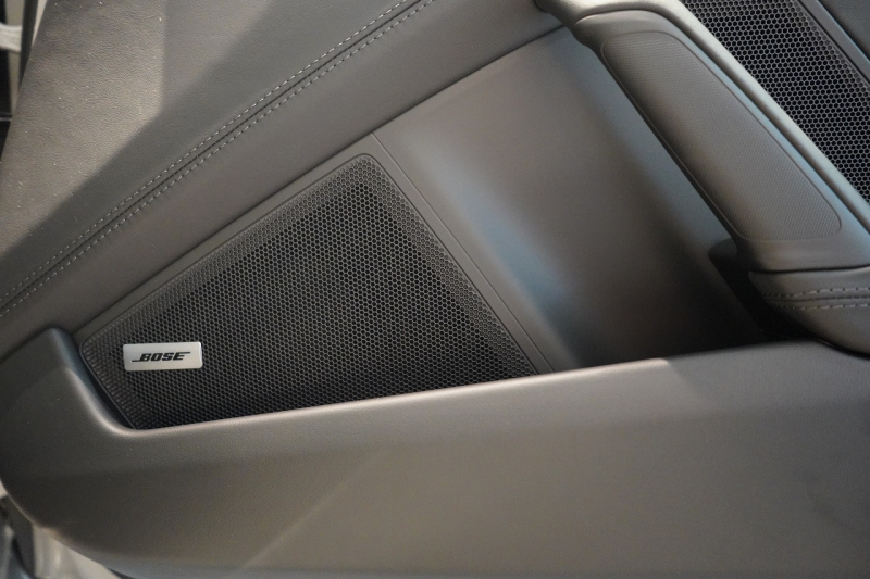 ポルシェ 911(Type992) Carrera T 7MT ワンオーナー CarreraTインテリア スポーツデザイン マトリクスLED クレヨン 中古車 中古車