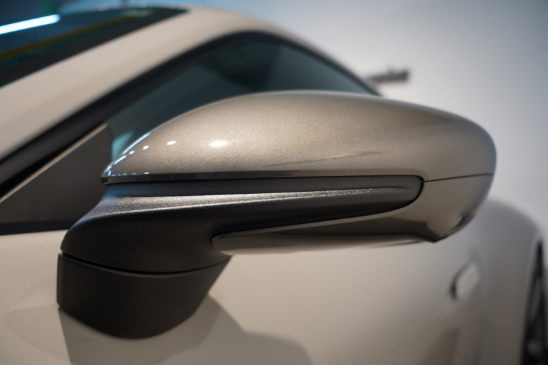 ポルシェ 911(Type992) Carrera T 7MT ワンオーナー CarreraTインテリア スポーツデザイン マトリクスLED クレヨン 中古車 中古車