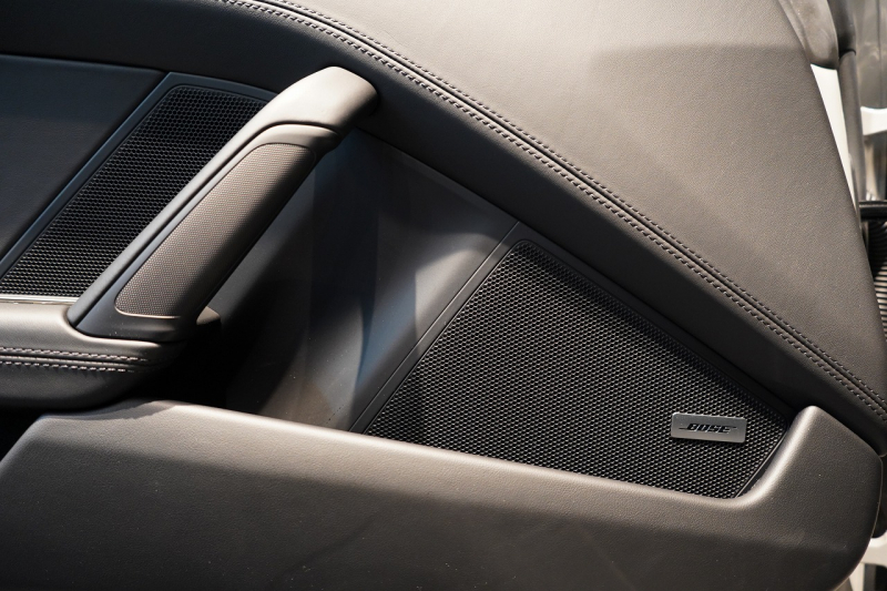 ポルシェ 911(Type992) Carrera T 7MT ワンオーナー CarreraTインテリア スポーツデザイン マトリクスLED クレヨン 中古車 中古車