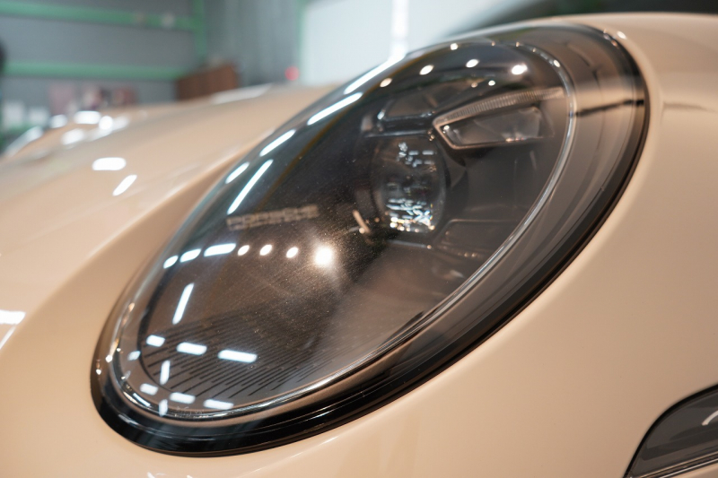 ポルシェ 911(Type992) Carrera T 7MT ワンオーナー CarreraTインテリア スポーツデザイン マトリクスLED クレヨン 中古車 中古車