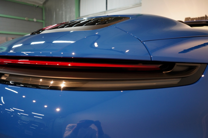 ポルシェ 911(Type992) Carrera Cabriolet PDK 後期モデル(Type992.2) ワンオーナー OP253 ルガーノブルー スポクロ スポエグ 20/21インチRSSpyderホイール 中古車 中古車