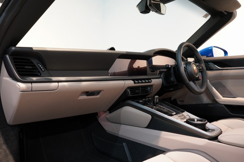 ポルシェ 911(Type992) Carrera Cabriolet PDK 後期モデル(Type992.2) ワンオーナー OP253 ルガーノブルー スポクロ スポエグ 20/21インチRSSpyderホイール 中古車 中古車