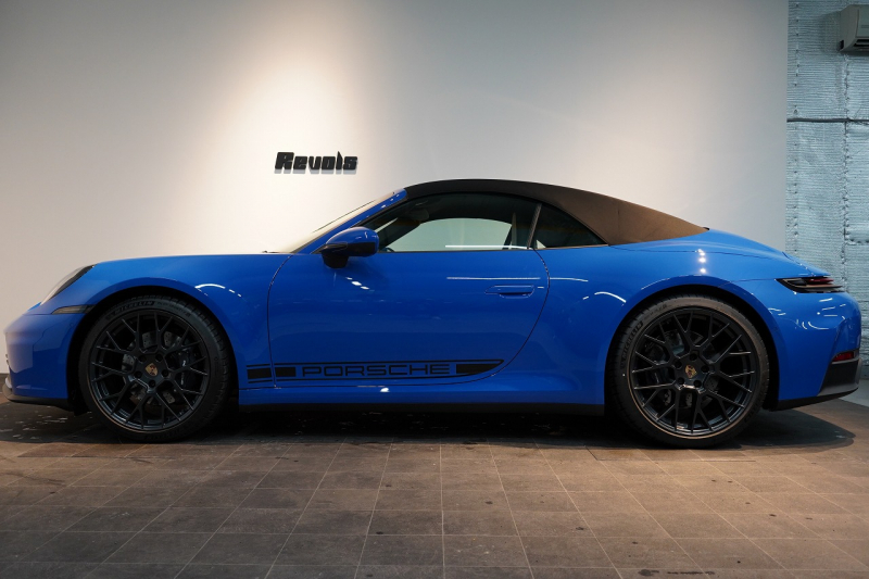 ポルシェ 911(Type992) Carrera Cabriolet PDK 後期モデル(Type992.2) ワンオーナー OP253 ルガーノブルー スポクロ スポエグ 20/21インチRSSpyderホイール 中古車 中古車