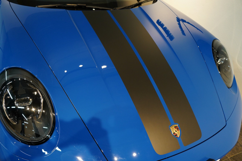 ポルシェ 911(Type992) Carrera Cabriolet PDK 後期モデル(Type992.2) ワンオーナー OP253 ルガーノブルー スポクロ スポエグ 20/21インチRSSpyderホイール 中古車 中古車