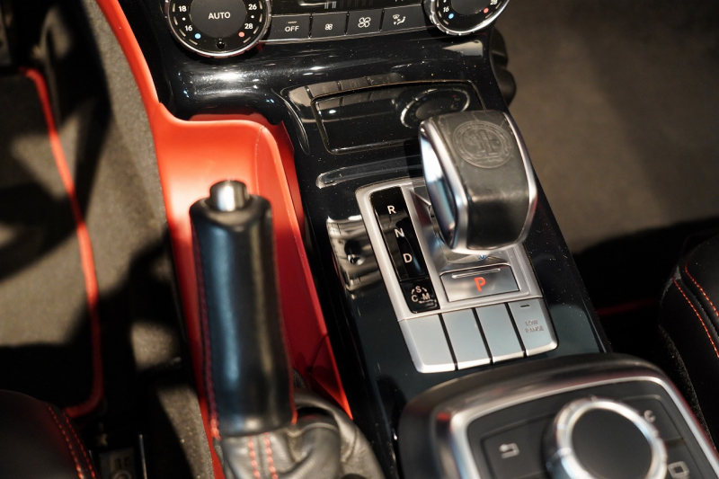 AMG Gクラス G63 designoマグノプラチナムマット&エクスクルーシブインテリア サイドカメラ 中古車 中古車