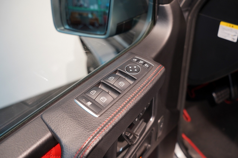 AMG Gクラス G63 designoマグノプラチナムマット&エクスクルーシブインテリア サイドカメラ 中古車 中古車