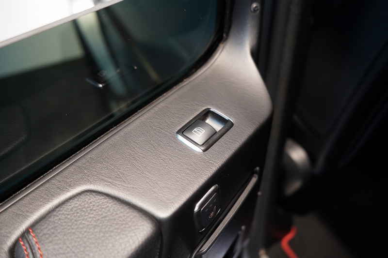 AMG Gクラス G63 designoマグノプラチナムマット&エクスクルーシブインテリア サイドカメラ 中古車 中古車