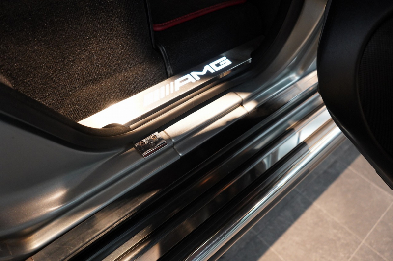 AMG Gクラス G63 designoマグノプラチナムマット&エクスクルーシブインテリア サイドカメラ 中古車 中古車