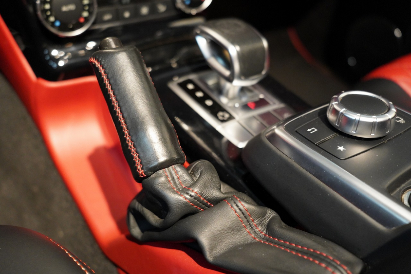 AMG Gクラス G63 designoマグノプラチナムマット&エクスクルーシブインテリア サイドカメラ 中古車 中古車