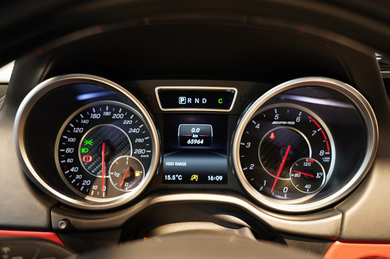 AMG Gクラス G63 designoマグノプラチナムマット&エクスクルーシブインテリア サイドカメラ 中古車 中古車