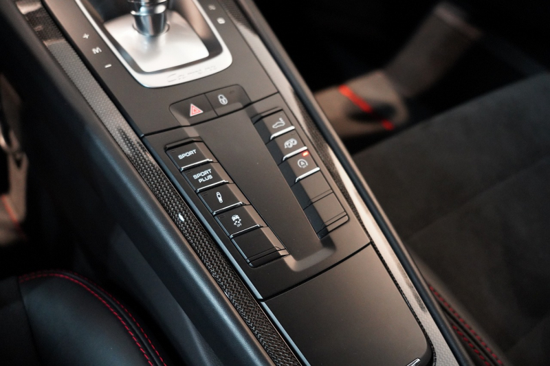 ポルシェ 911(Type991) 911(Type991.1) 2015y 911Carrera GTS GTSインテリア&カーボンインテリア フロント&Bカメラ  中古車