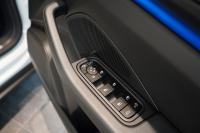 ポルシェ マカン 4 Electric 新型EVモデル ワンオーナー スポクロ OP20インチホイール パノラマルーフ 保証継承可 中古車 中古車