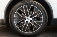 ポルシェ マカン 4 Electric 新型EVモデル ワンオーナー スポクロ OP20インチホイール パノラマルーフ 保証継承可 中古車 中古車