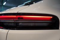 ポルシェ マカン 4 Electric 新型EVモデル ワンオーナー スポクロ OP20インチホイール パノラマルーフ 保証継承可 中古車 中古車