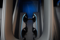 ポルシェ マカン 4 Electric 新型EVモデル ワンオーナー スポクロ OP20インチホイール パノラマルーフ 保証継承可 中古車 中古車