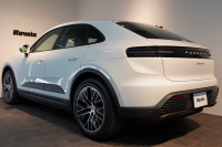 ポルシェ マカン 4 Electric 新型EVモデル ワンオーナー スポクロ OP20インチホイール パノラマルーフ 保証継承可 中古車 中古車