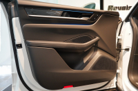 ポルシェ マカン 4 Electric 新型EVモデル ワンオーナー スポクロ OP20インチホイール パノラマルーフ 保証継承可 中古車 中古車