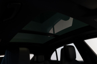 ポルシェ マカン 4 Electric 新型EVモデル ワンオーナー スポクロ OP20インチホイール パノラマルーフ 保証継承可 中古車 中古車