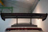 ポルシェ 911(Type992) GT3RS PDK ワンオーナー OP973 ヴァイザッハパッケージ PCCB Fリフト レザー×Race-Texインテリア 中古車 中古車