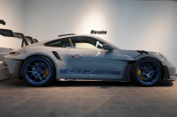 ポルシェ 911(Type992) GT3RS PDK ワンオーナー OP973 ヴァイザッハパッケージ PCCB Fリフト レザー×Race-Texインテリア 中古車 中古車