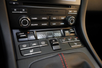 ポルシェ 911(Type991.2) GT3 Touring Package 6MT 左H ワンオーナー OP422 PCCB Fリフト レザーインテリア LEDヘッドライト スポクロ 中古車 中古車