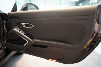 ポルシェ 911(Type991.2) Carrera 7MT スポーツクロノ スポーツテールパイプ ジェットブラック パークアシスト付リバーシングカメラ 中古車 中古車